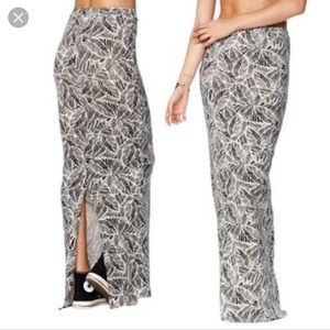 RVCA high waisted max skirt